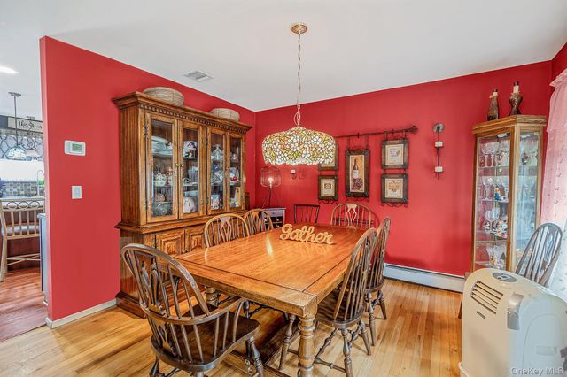 17 Holmes Avenue, Eastport, NY 11941