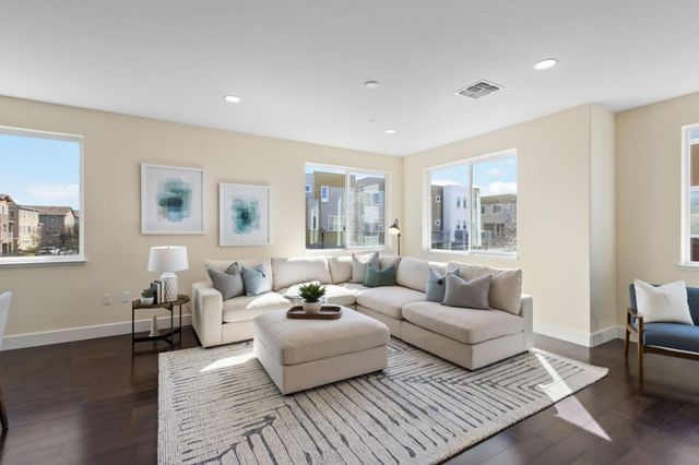 675 Tigerseye Loop, San Jose, CA 95123