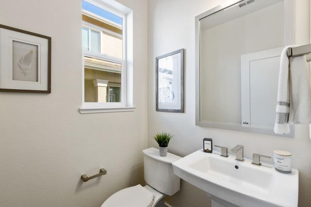 675 Tigerseye Loop, San Jose, CA 95123