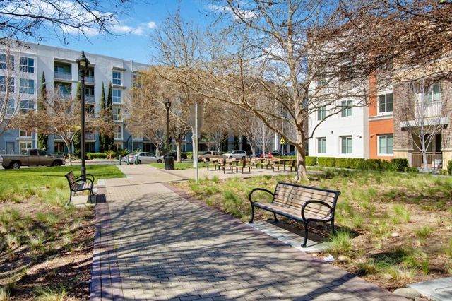 675 Tigerseye Loop, San Jose, CA 95123