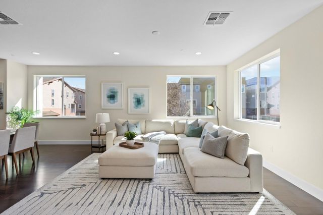 675 Tigerseye Loop, San Jose, CA 95123