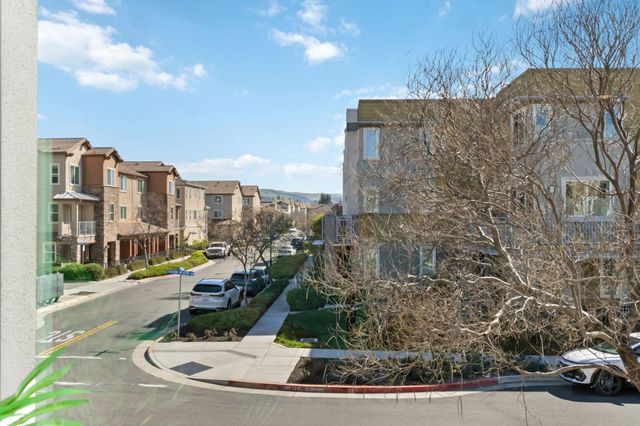 675 Tigerseye Loop, San Jose, CA 95123