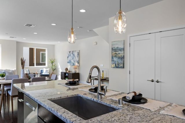 675 Tigerseye Loop, San Jose, CA 95123