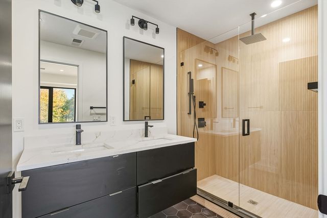 22 High Street 6, Boston, MA 02122