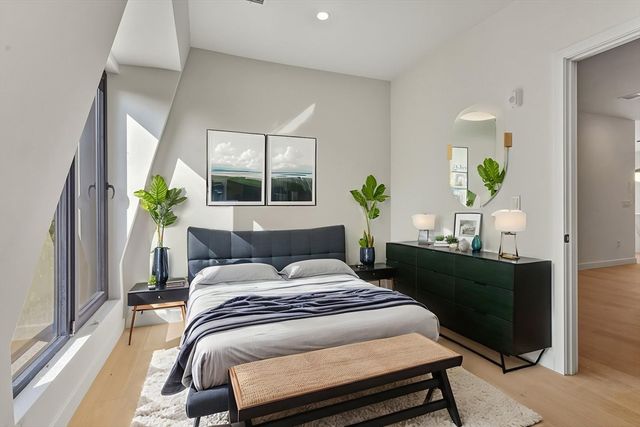 22 High Street 6, Boston, MA 02122