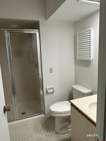 18 Heritage Crest D, Southbury, CT 06488