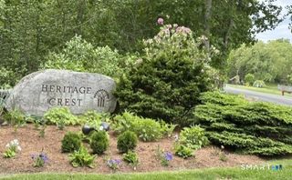 18 Heritage Crest D, Southbury, CT 06488