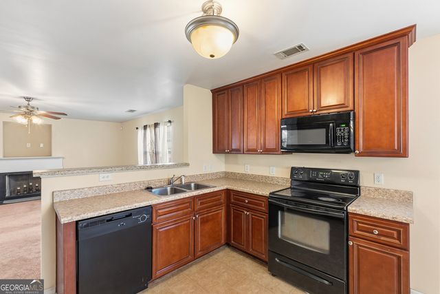 102 Steeple Court, Perry, GA 31069