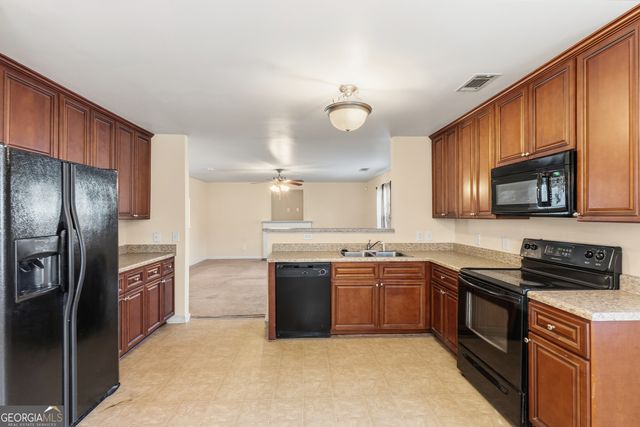 102 Steeple Court, Perry, GA 31069