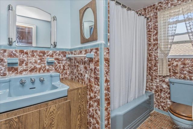 254-23 83rd Avenue, Glen Oaks, NY 11004