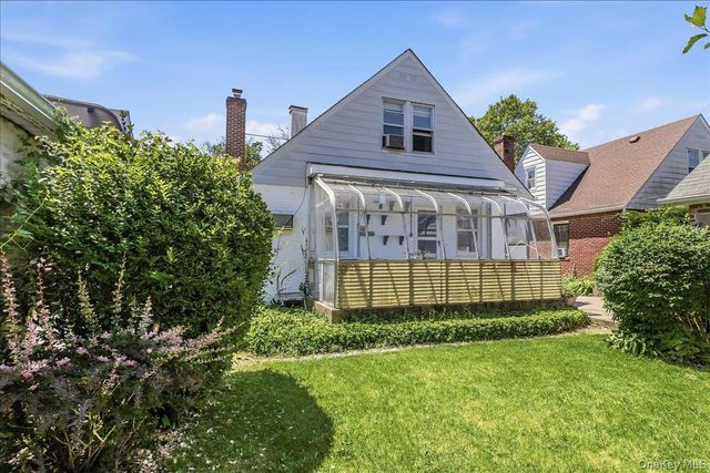 254-23 83rd Avenue, Glen Oaks, NY 11004