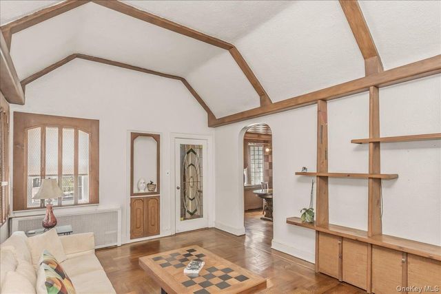 254-23 83rd Avenue, Glen Oaks, NY 11004