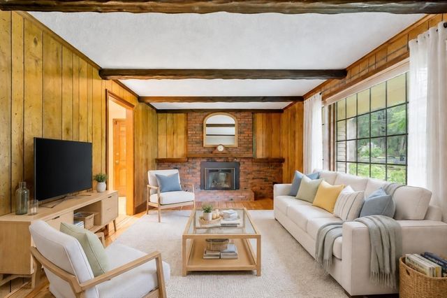 23 Banbury Dr, Westford, MA 01886