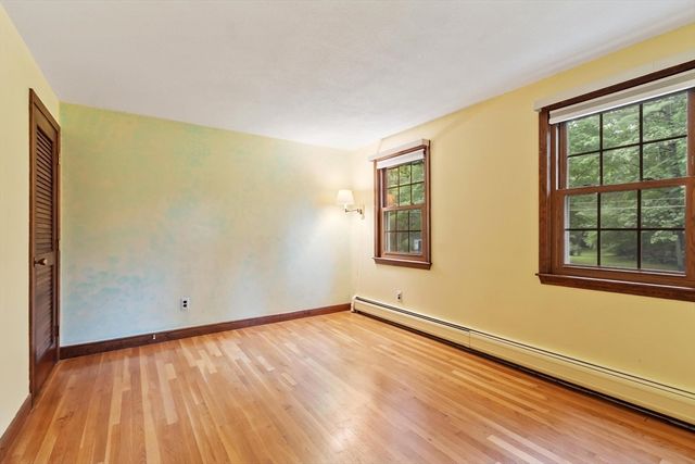 23 Banbury Dr, Westford, MA 01886