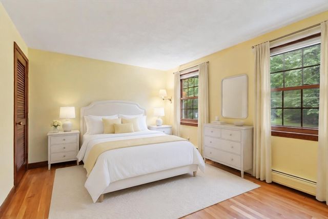 23 Banbury Dr, Westford, MA 01886