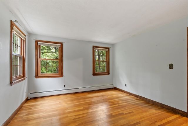 23 Banbury Dr, Westford, MA 01886