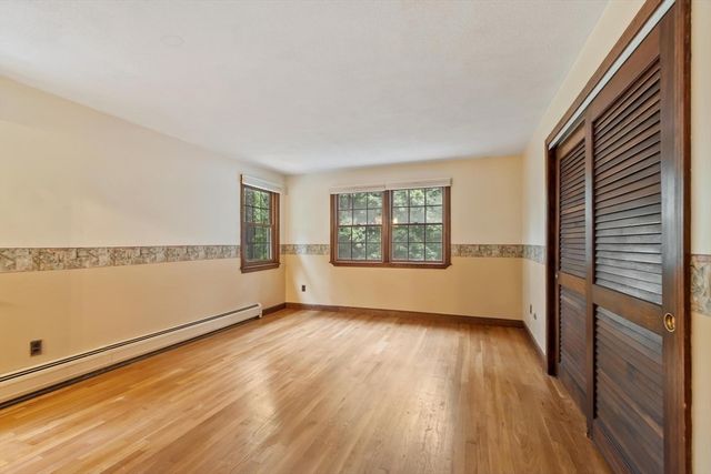 23 Banbury Dr, Westford, MA 01886