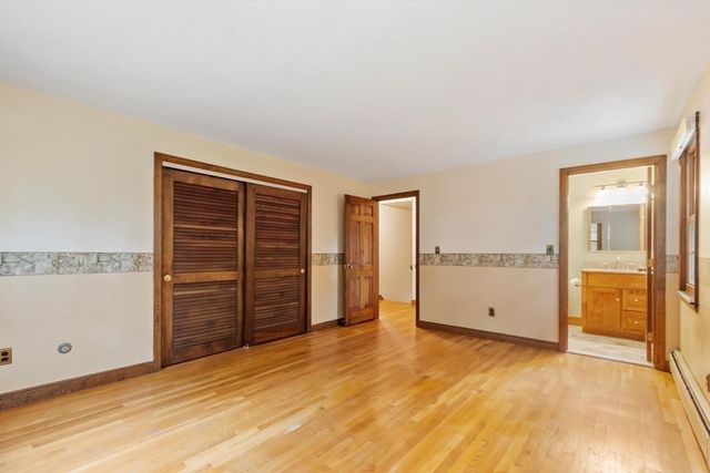 23 Banbury Dr, Westford, MA 01886