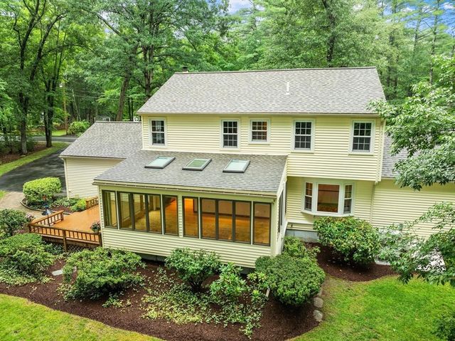23 Banbury Dr, Westford, MA 01886