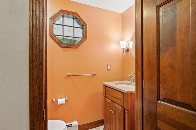 23 Banbury Dr, Westford, MA 01886