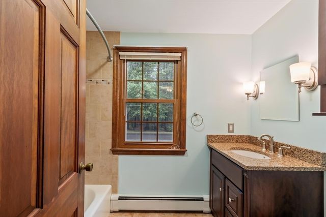 23 Banbury Dr, Westford, MA 01886