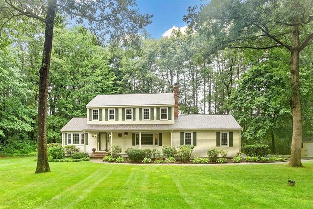23 Banbury Dr, Westford, MA 01886