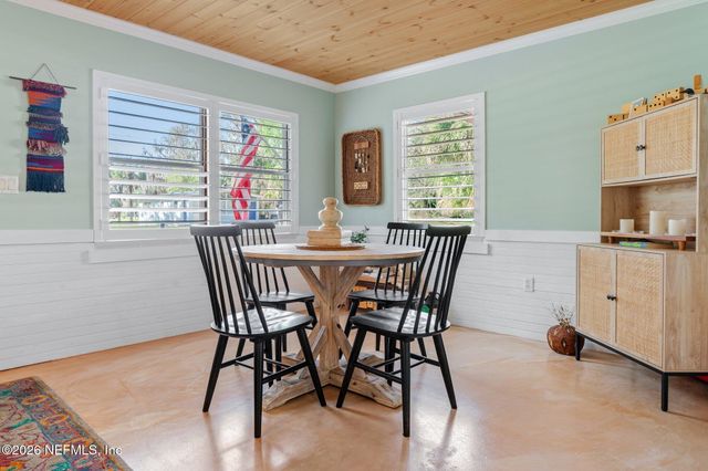 118 LUDWIG Avenue, Crescent City, FL 32112