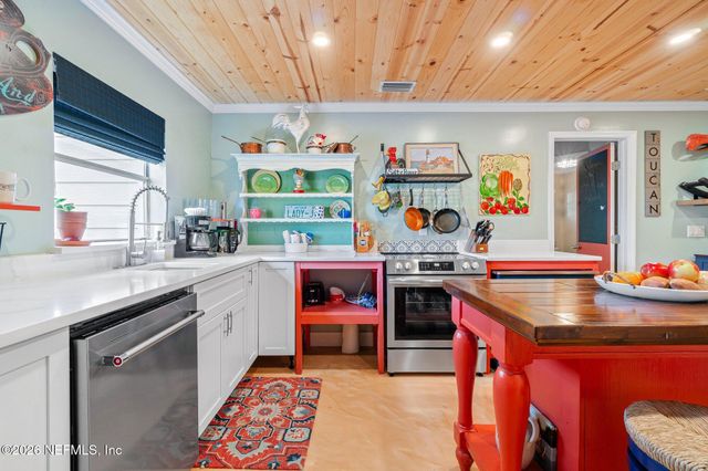 118 LUDWIG Avenue, Crescent City, FL 32112