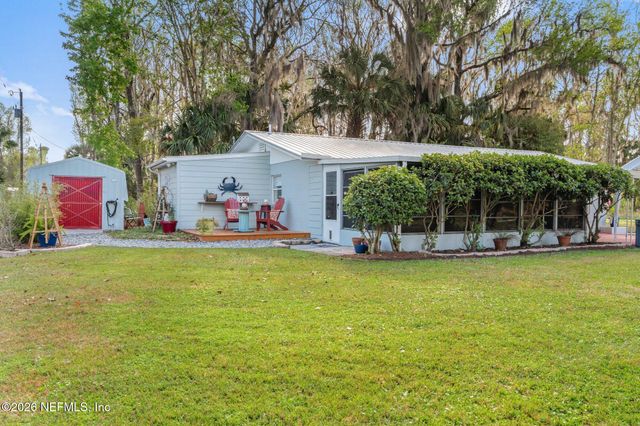 118 LUDWIG Avenue, Crescent City, FL 32112