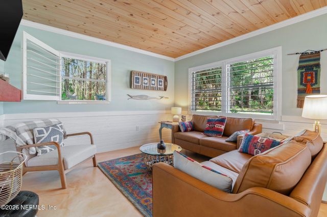 118 LUDWIG Avenue, Crescent City, FL 32112