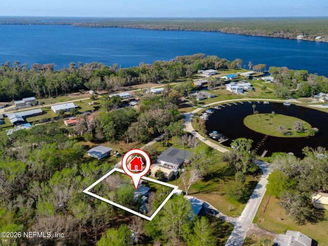 118 LUDWIG Avenue, Crescent City, FL 32112