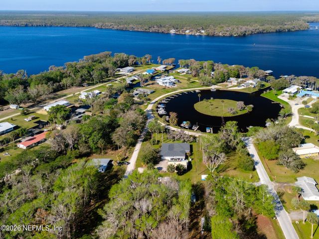 118 LUDWIG Avenue, Crescent City, FL 32112