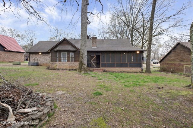 2383 Geneva Drive, Nesbit, MS 38651