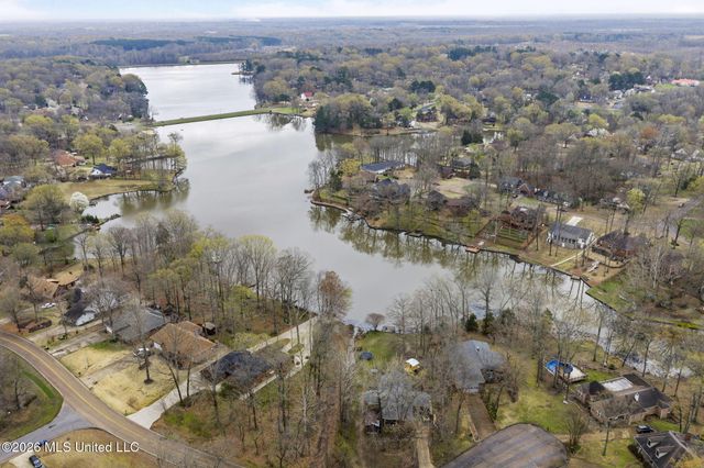 2383 Geneva Drive, Nesbit, MS 38651