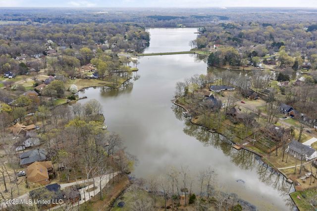 2383 Geneva Drive, Nesbit, MS 38651