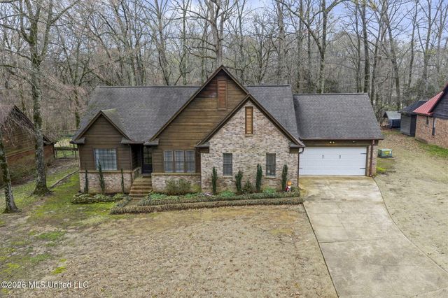 2383 Geneva Drive, Nesbit, MS 38651