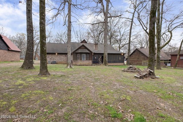 2383 Geneva Drive, Nesbit, MS 38651