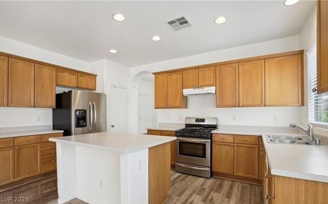 5433 Overlook Valley Street, North Las Vegas, NV 89081