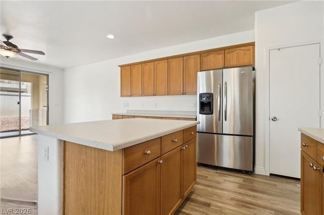 5433 Overlook Valley Street, North Las Vegas, NV 89081