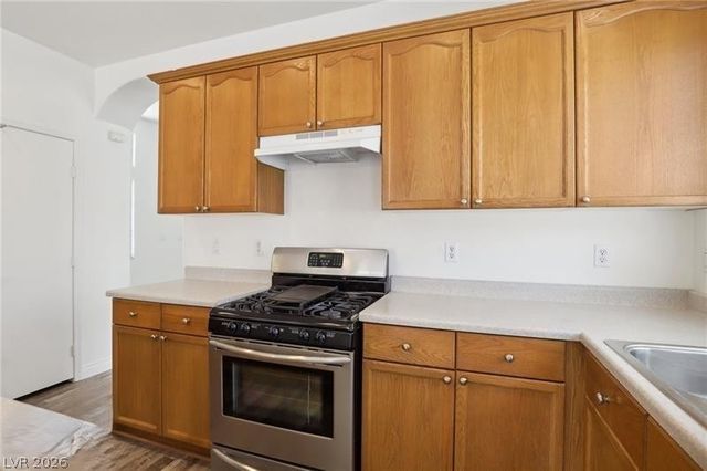 5433 Overlook Valley Street, North Las Vegas, NV 89081