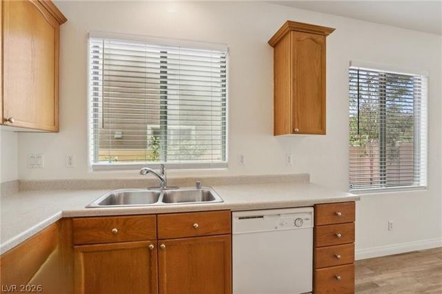 5433 Overlook Valley Street, North Las Vegas, NV 89081