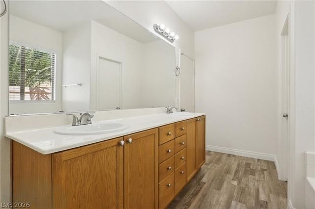 5433 Overlook Valley Street, North Las Vegas, NV 89081