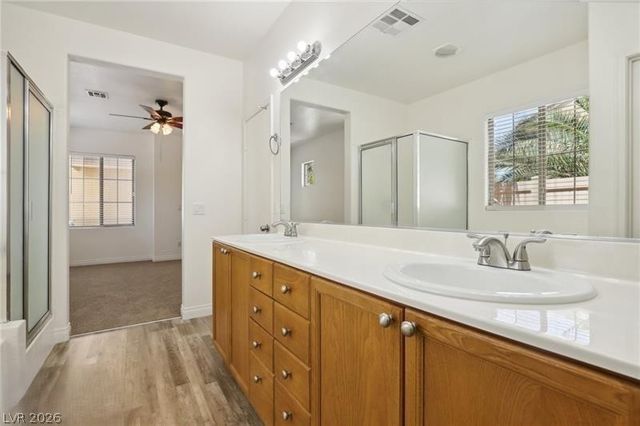 5433 Overlook Valley Street, North Las Vegas, NV 89081