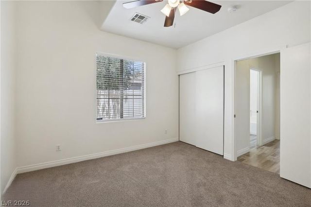 5433 Overlook Valley Street, North Las Vegas, NV 89081