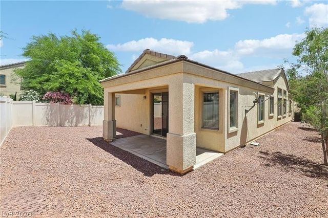 5433 Overlook Valley Street, North Las Vegas, NV 89081