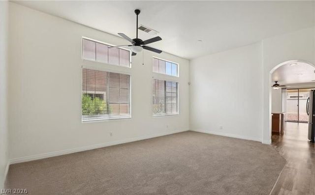 5433 Overlook Valley Street, North Las Vegas, NV 89081