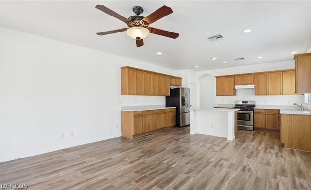 5433 Overlook Valley Street, North Las Vegas, NV 89081