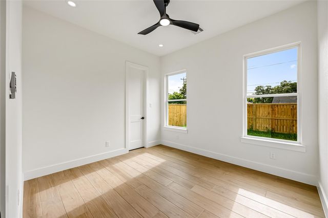 4815 Cruse Rd B, Houston, TX 77016