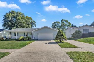 709 W Hedgewood Drive, Bloomington, IN 47403