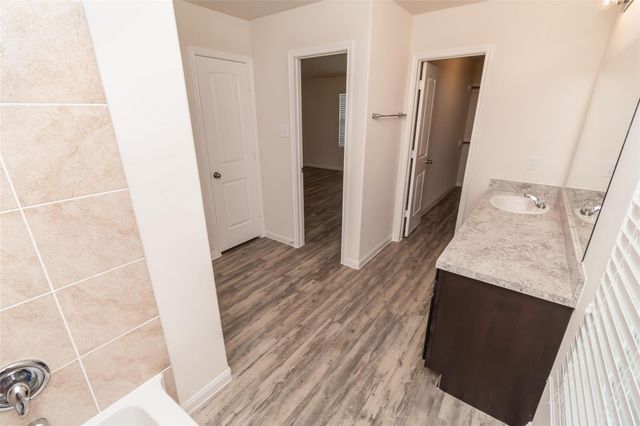 26 Lazy Swing Court, Manvel, TX 77578